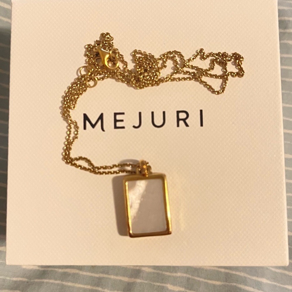 Mejuri Mother of Pearl Pendant Gold Vermeil Necklace